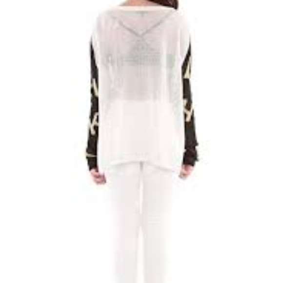 Hye Park and Lune | Venus White and Black Sweater - Picture 4 of 8